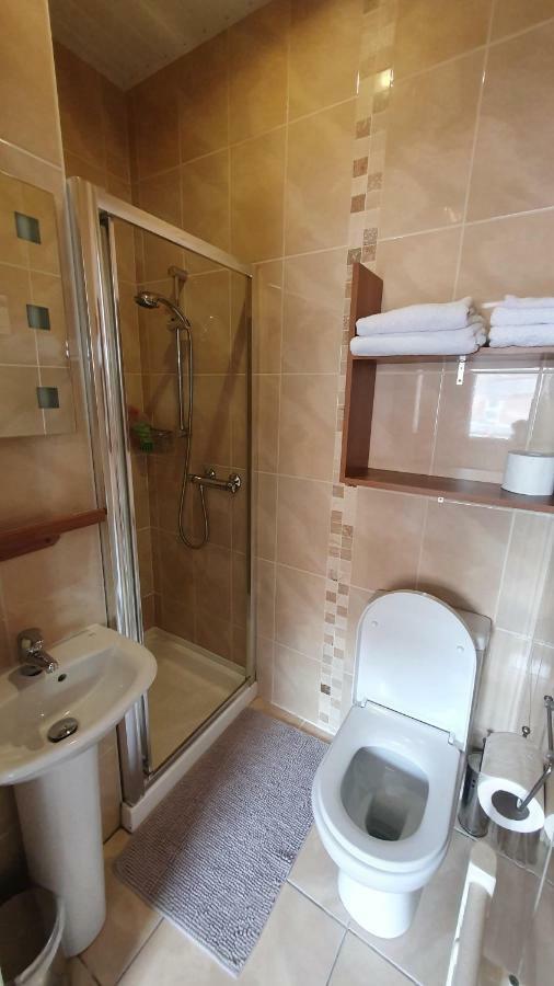 Bed and Breakfast Rose Park House Londonderry Esterno foto